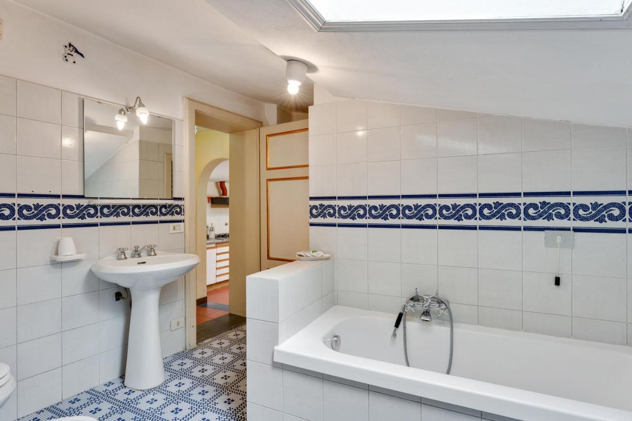 Terrazza San Michele - Affitti Brevi Italia Apartment ลุคคา ภายนอก รูปภาพ